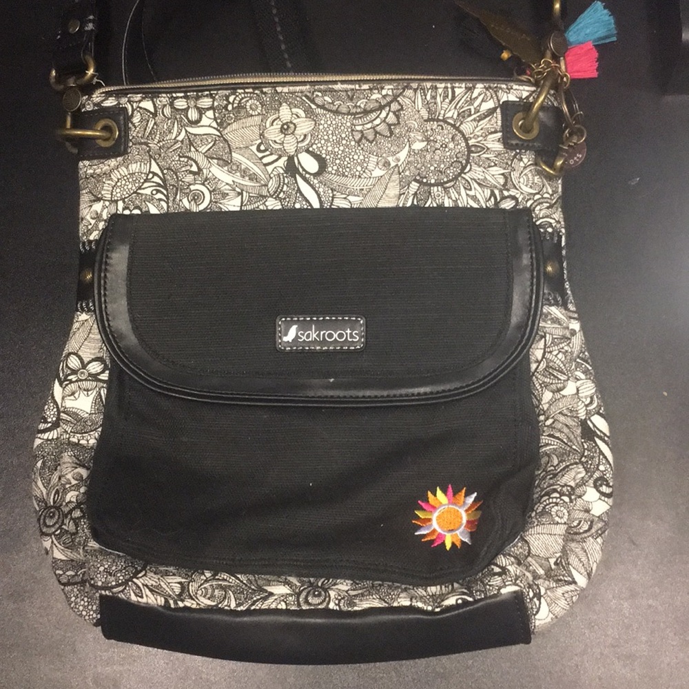 Sak Roots black and white shoulder bag
